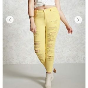 F21+ Distressed jeans